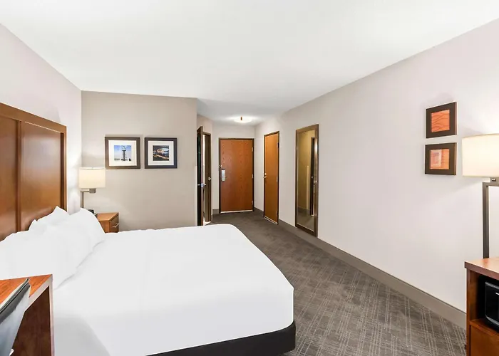 Comfort Inn West